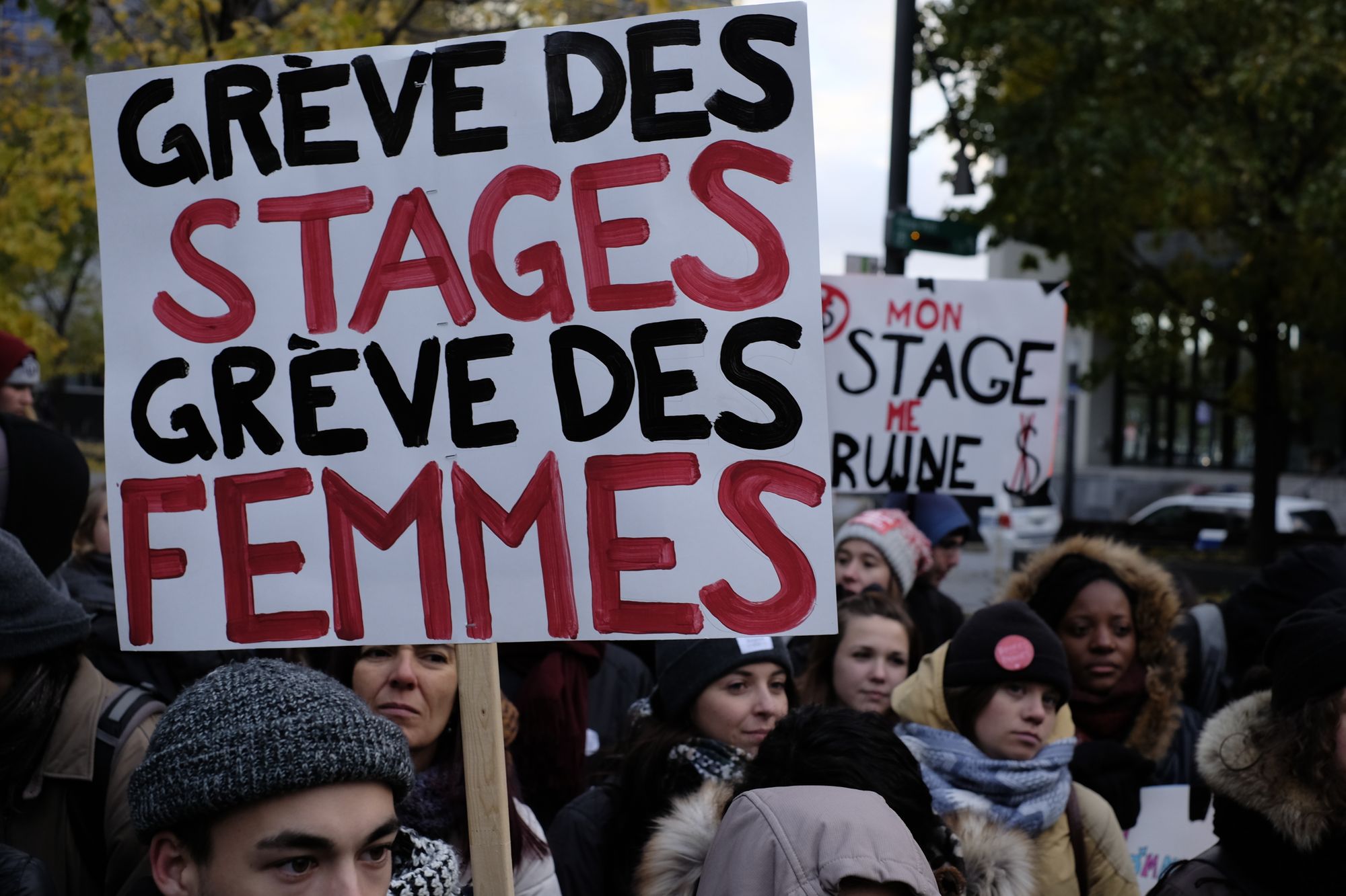 Pour la fin du travail gratuit : Grève des femmes de la maison à l’école !